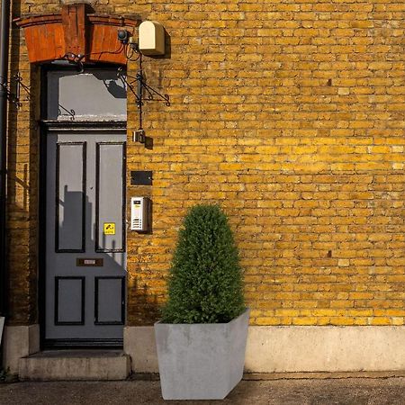 Aparthotel The Buross - Aldgate Londra Esterno foto