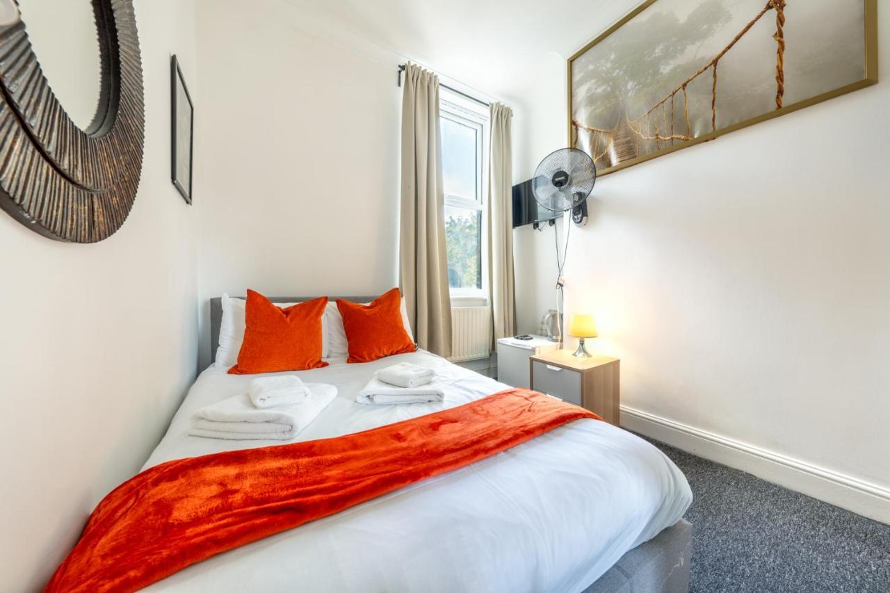 Aparthotel The Buross - Aldgate Londra Esterno foto