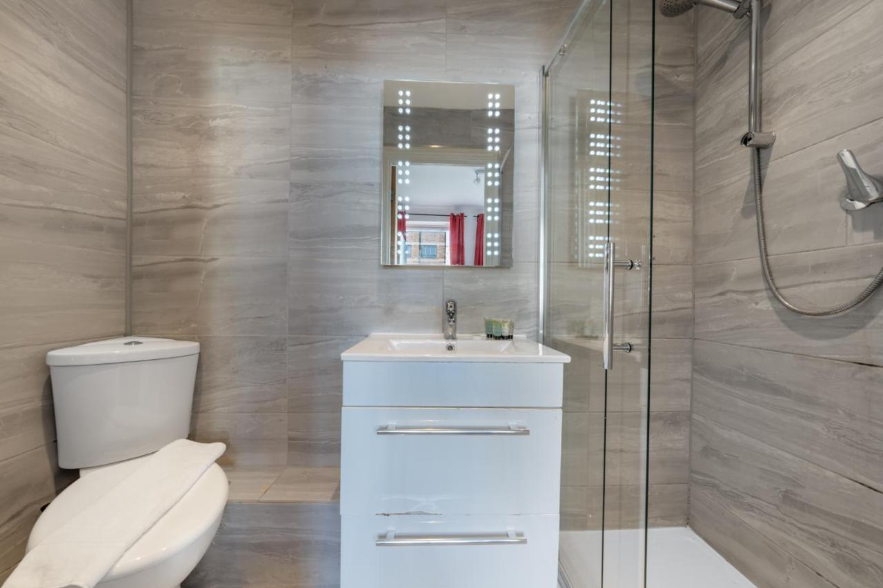 Aparthotel The Buross - Aldgate Londra Esterno foto